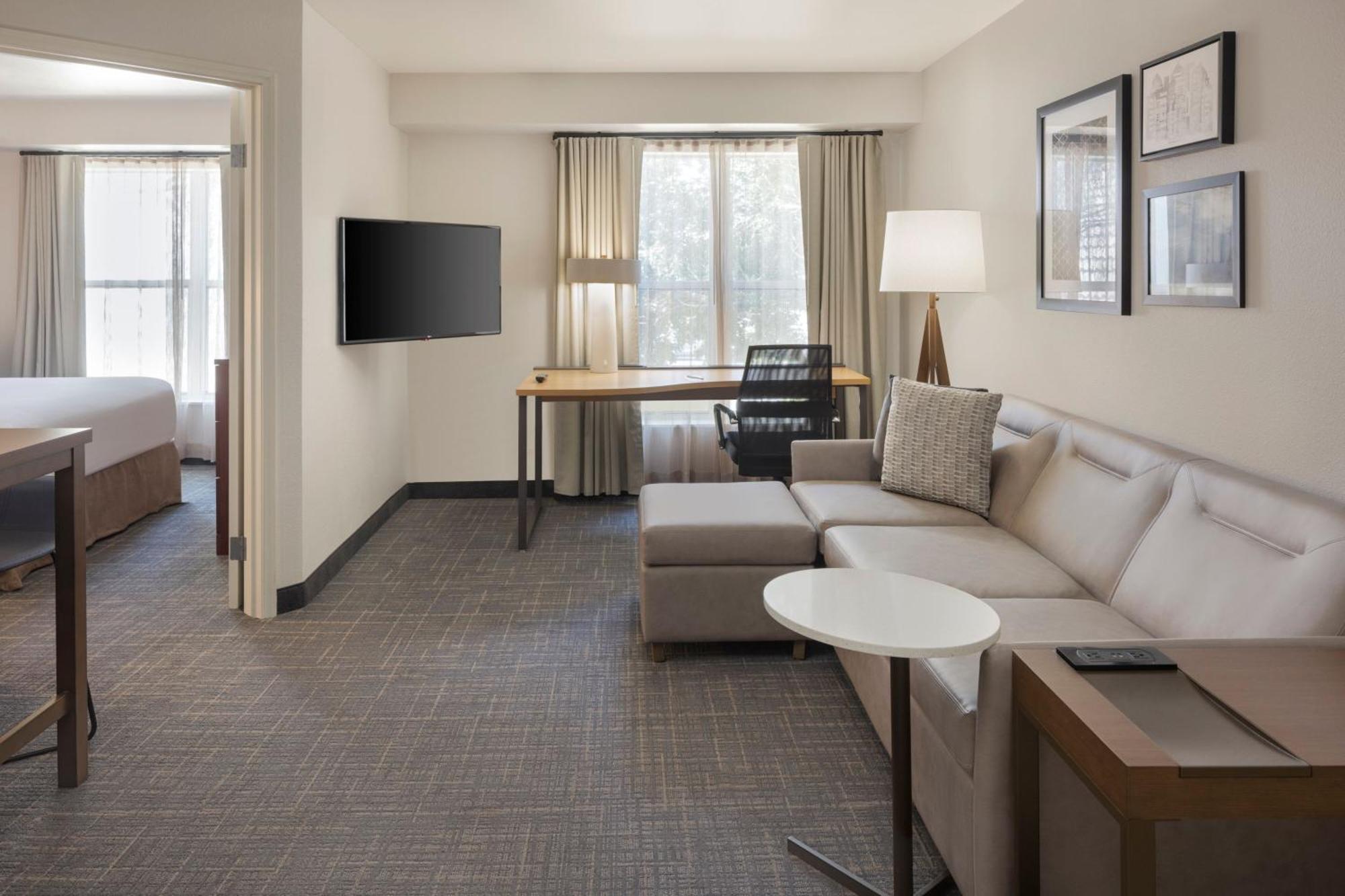 Hotel Phoenix Glendale/ 3*